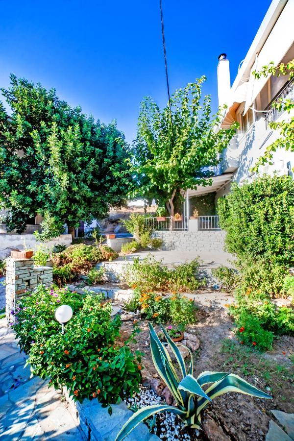 Filia Rooms & Apartments Айой-Апостолі Екстер'єр фото